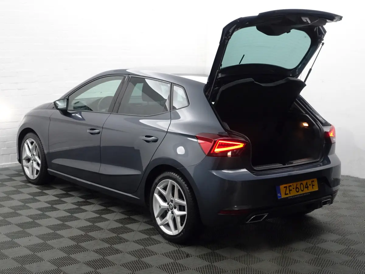 1.0 TSI FR Sport- Carplay, Sfeerverlichting, Front Assist, Park Assist, Virtual Cockpit