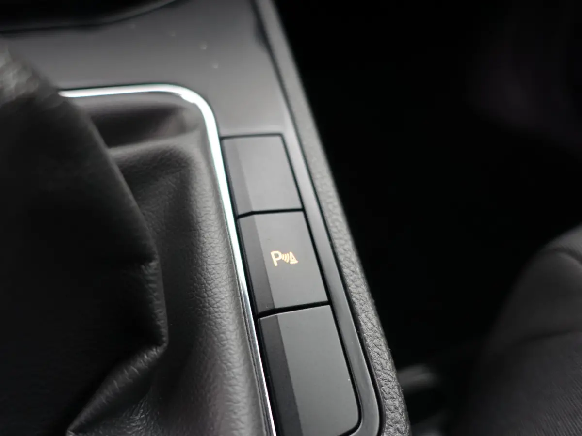 1.0 TSI FR Sport- Carplay, Sfeerverlichting, Front Assist, Park Assist, Virtual Cockpit