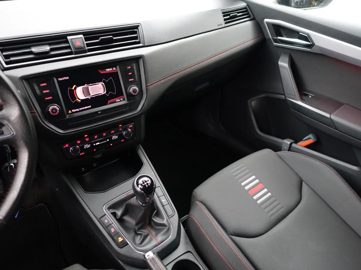 1.0 TSI FR Sport- Carplay, Sfeerverlichting, Front Assist, Park Assist, Virtual Cockpit