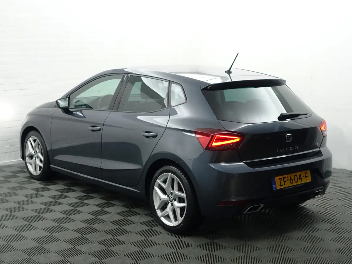 1.0 TSI FR Sport- Carplay, Sfeerverlichting, Front Assist, Park Assist, Virtual Cockpit