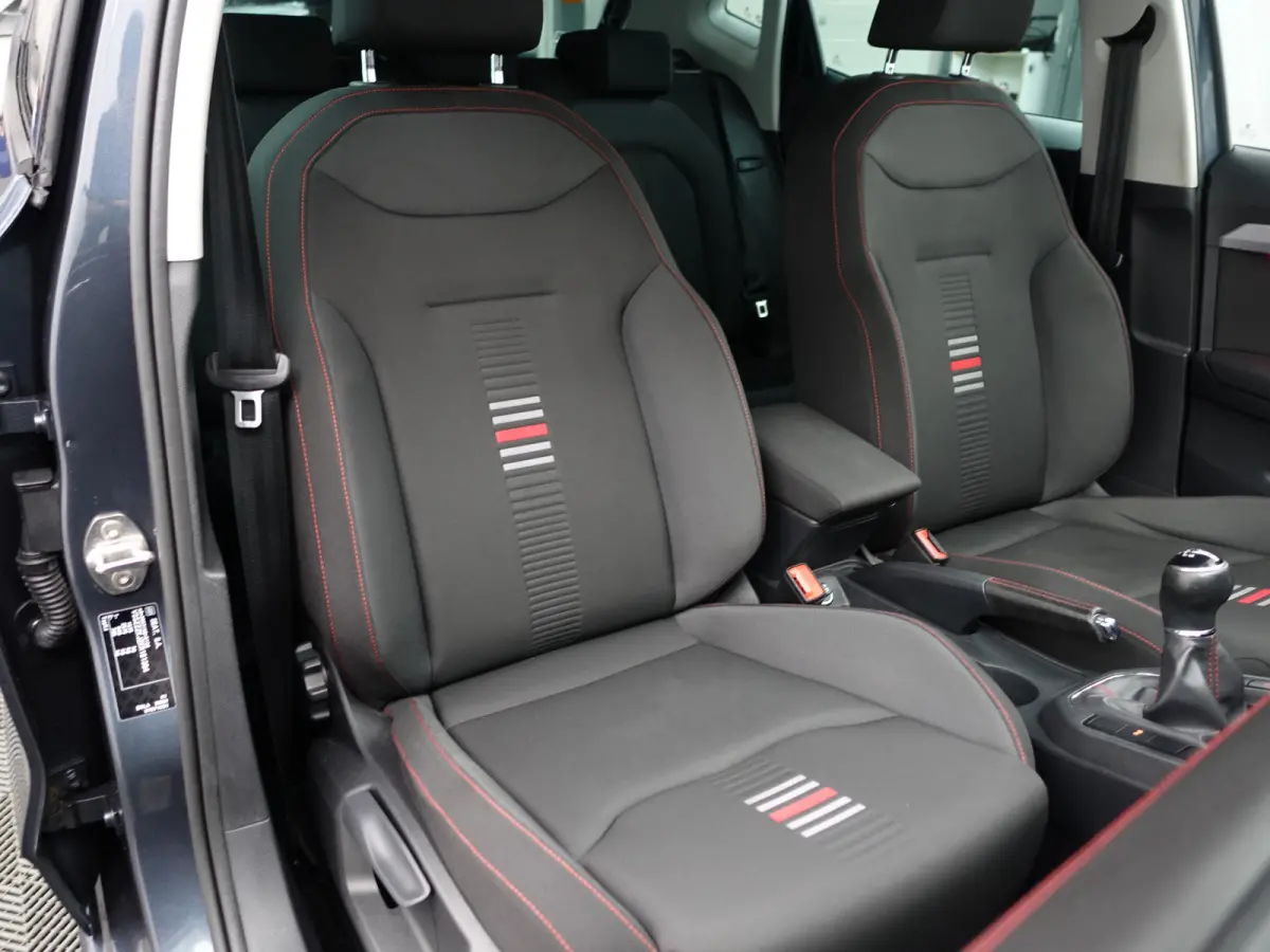 1.0 TSI FR Sport- Carplay, Sfeerverlichting, Front Assist, Park Assist, Virtual Cockpit
