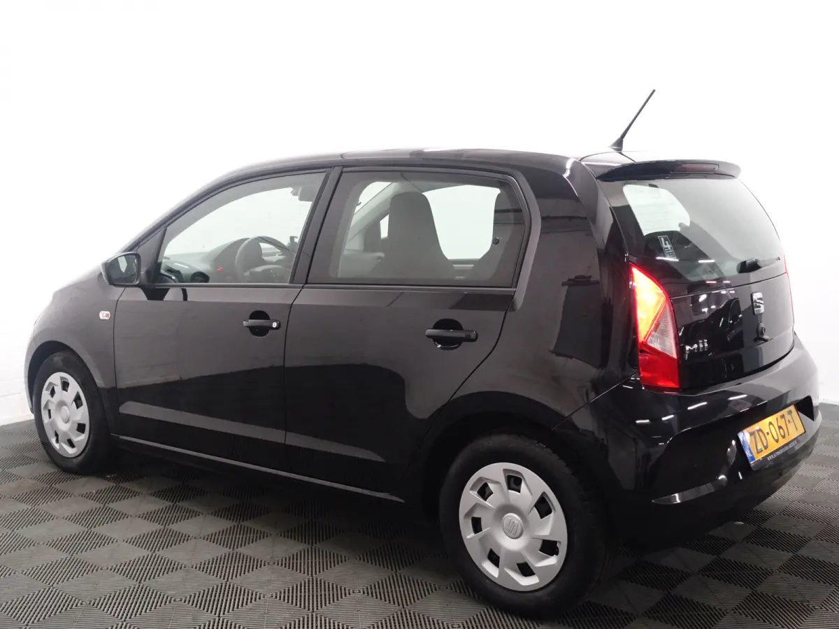 1.0 Intense- Park Assist, Bluetooth Audio, Clima, 5 Deurs, Elek Pakket
