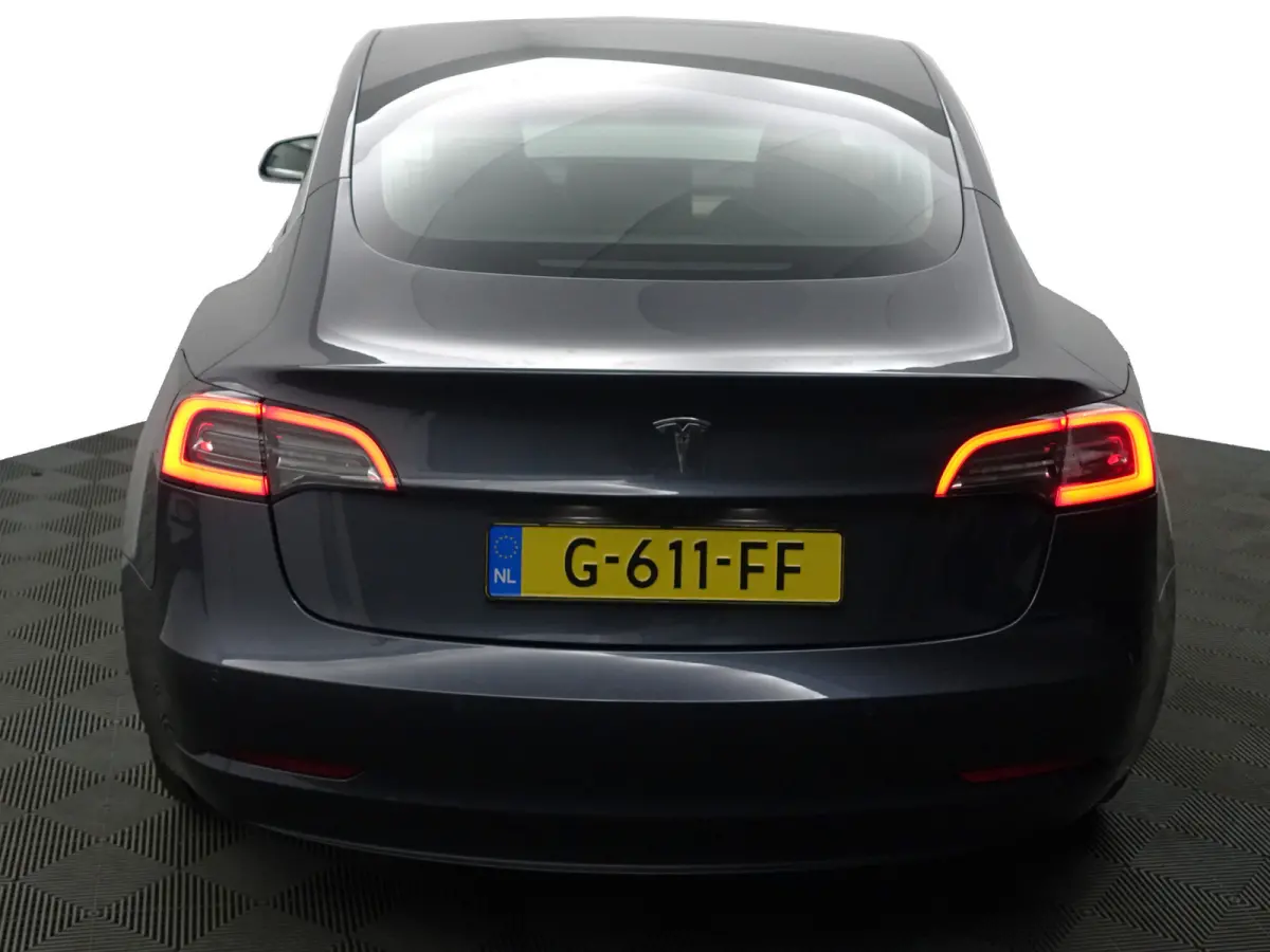 Long Range AWD 75 kWh- NAP 55dkm, Panoramadak, Camera, Autopilot, Xenon Led