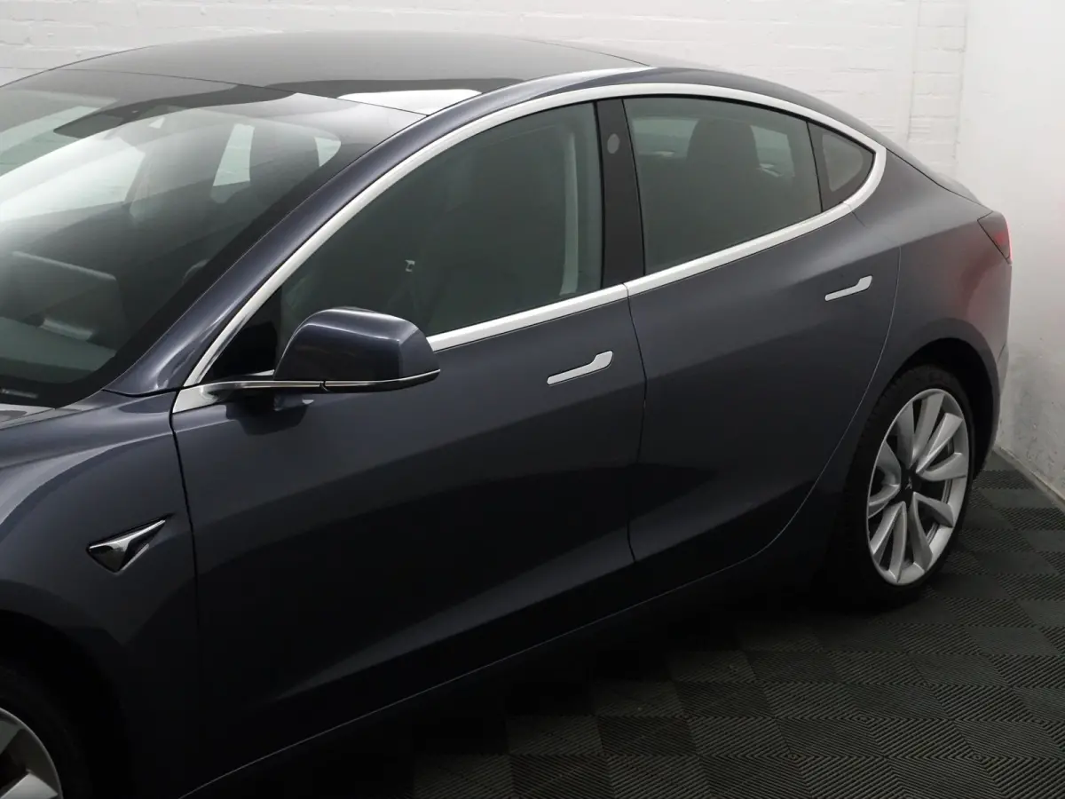 Long Range AWD 75 kWh- NAP 55dkm, Panoramadak, Camera, Autopilot, Xenon Led