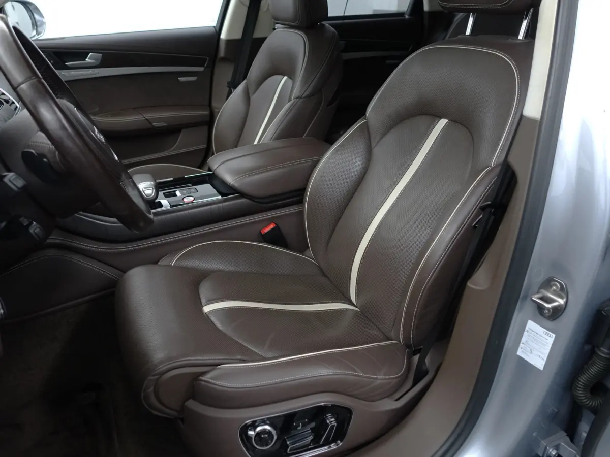 4.0 TFSI S8 Quattro Design selection- Stoelmassage, Head Up, Stoelventilatie, Alcantara interieur afwerking