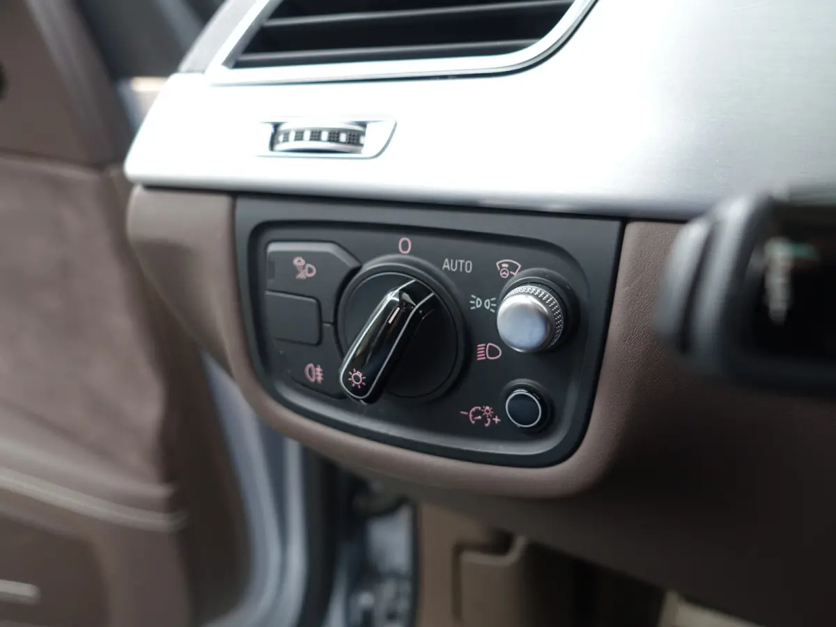 4.0 TFSI S8 Quattro Design selection- Stoelmassage, Head Up, Stoelventilatie, Alcantara interieur afwerking