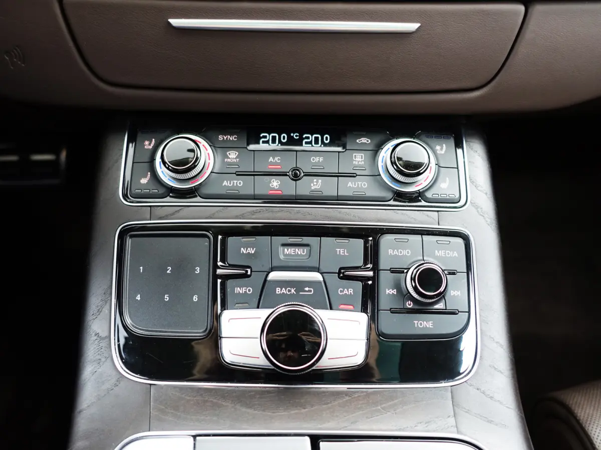 4.0 TFSI S8 Quattro Design selection- Stoelmassage, Head Up, Stoelventilatie, Alcantara interieur afwerking