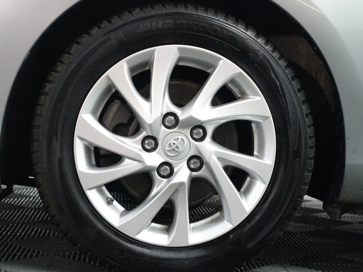 1.8 Hybrid Dynamic Aut- Camera, Navigatie, Comfort Interieur, Lane Assist, Clima