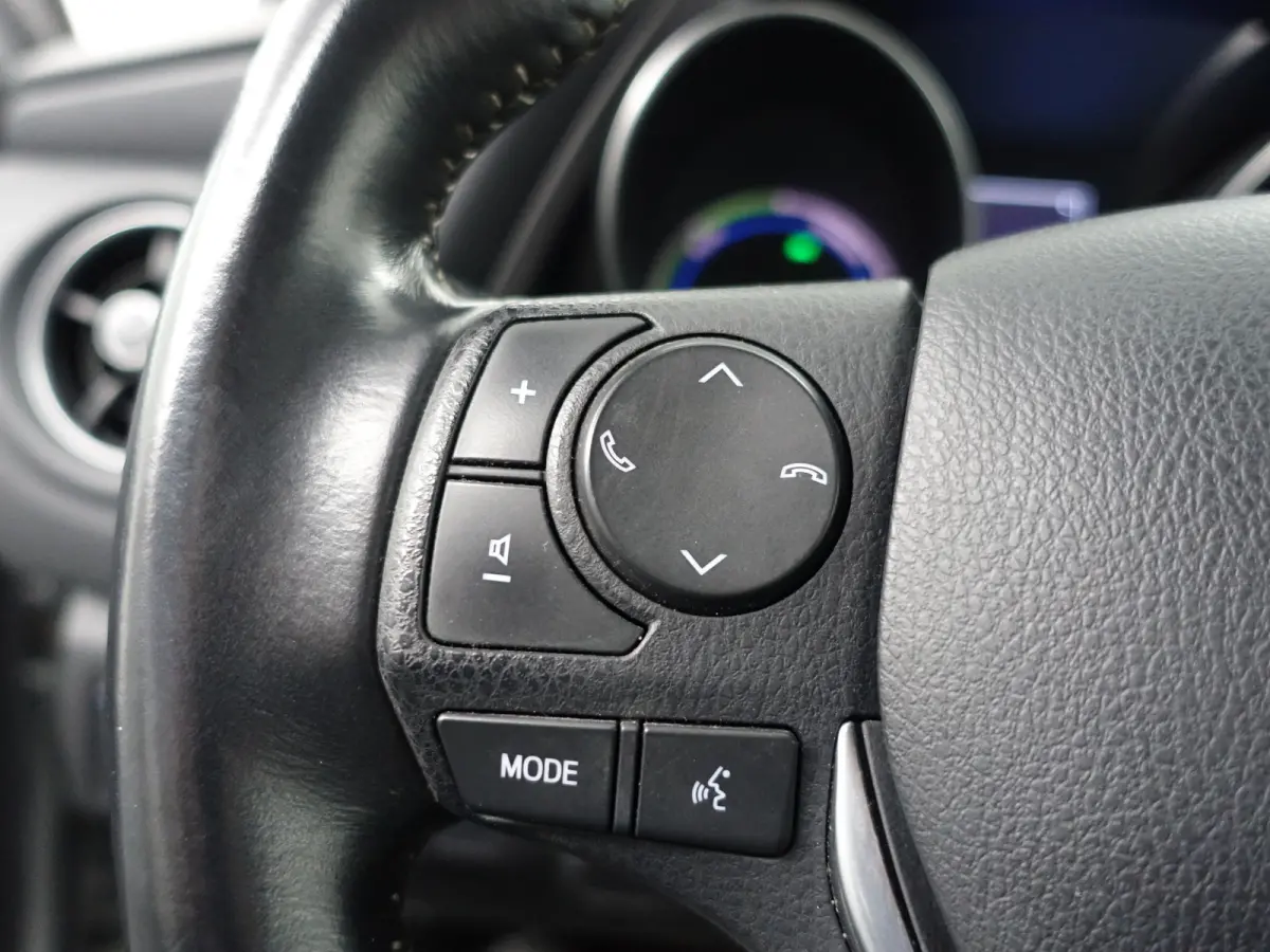 1.8 Hybrid Dynamic Aut- Camera, Navigatie, Comfort Interieur, Lane Assist, Clima