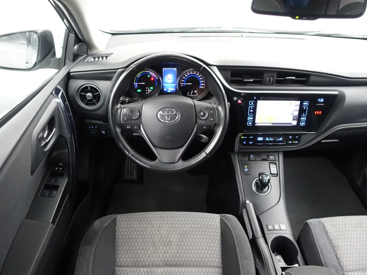 1.8 Hybrid Dynamic Aut- Camera, Navigatie, Comfort Interieur, Lane Assist, Clima