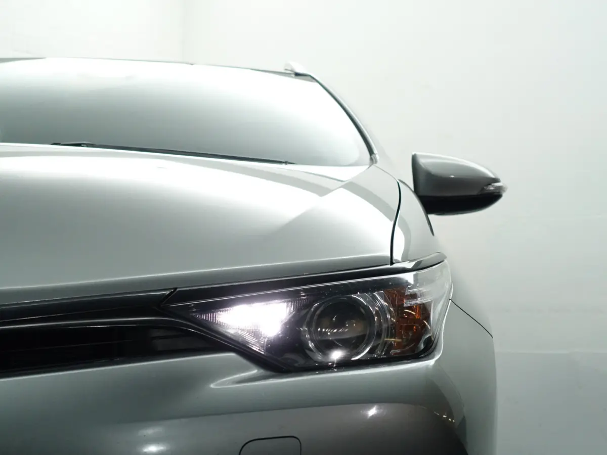 1.8 Hybrid Dynamic Aut- Camera, Navigatie, Comfort Interieur, Lane Assist, Clima