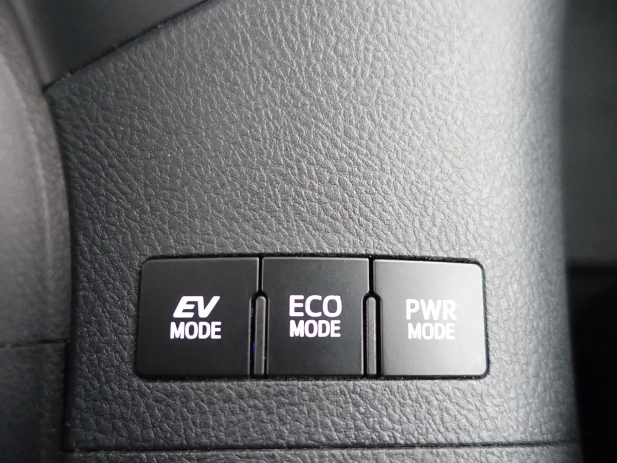 1.8 Hybrid Dynamic Aut- Camera, Navigatie, Comfort Interieur, Lane Assist, Clima