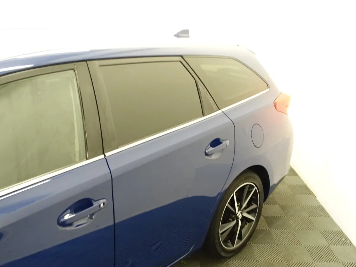 1.8 Hybrid Dynamic Aut- Lane Assist, Navi, Camera, Clima, Park Assist, Cruise