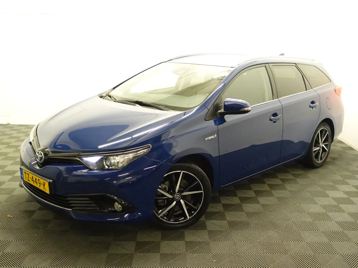 1.8 Hybrid Dynamic Aut- Lane Assist, Navi, Camera, Clima, Park Assist, Cruise