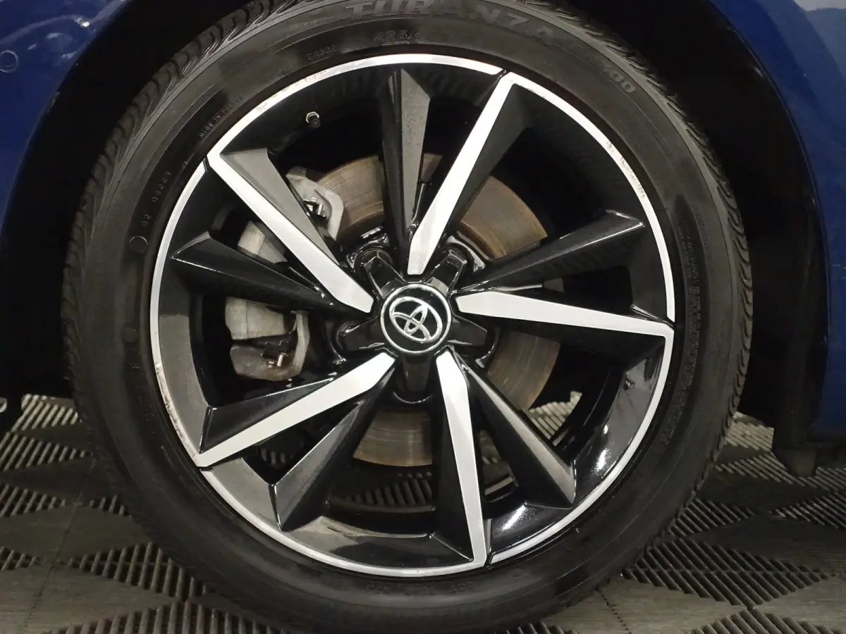1.8 Hybrid Dynamic Aut- Lane Assist, Navi, Camera, Clima, Park Assist, Cruise