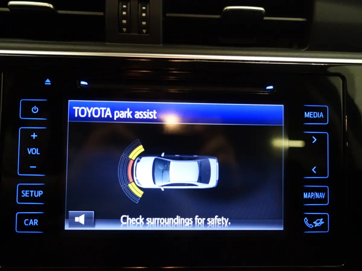 1.8 Hybrid Dynamic Aut- Lane Assist, Navi, Camera, Clima, Park Assist, Cruise