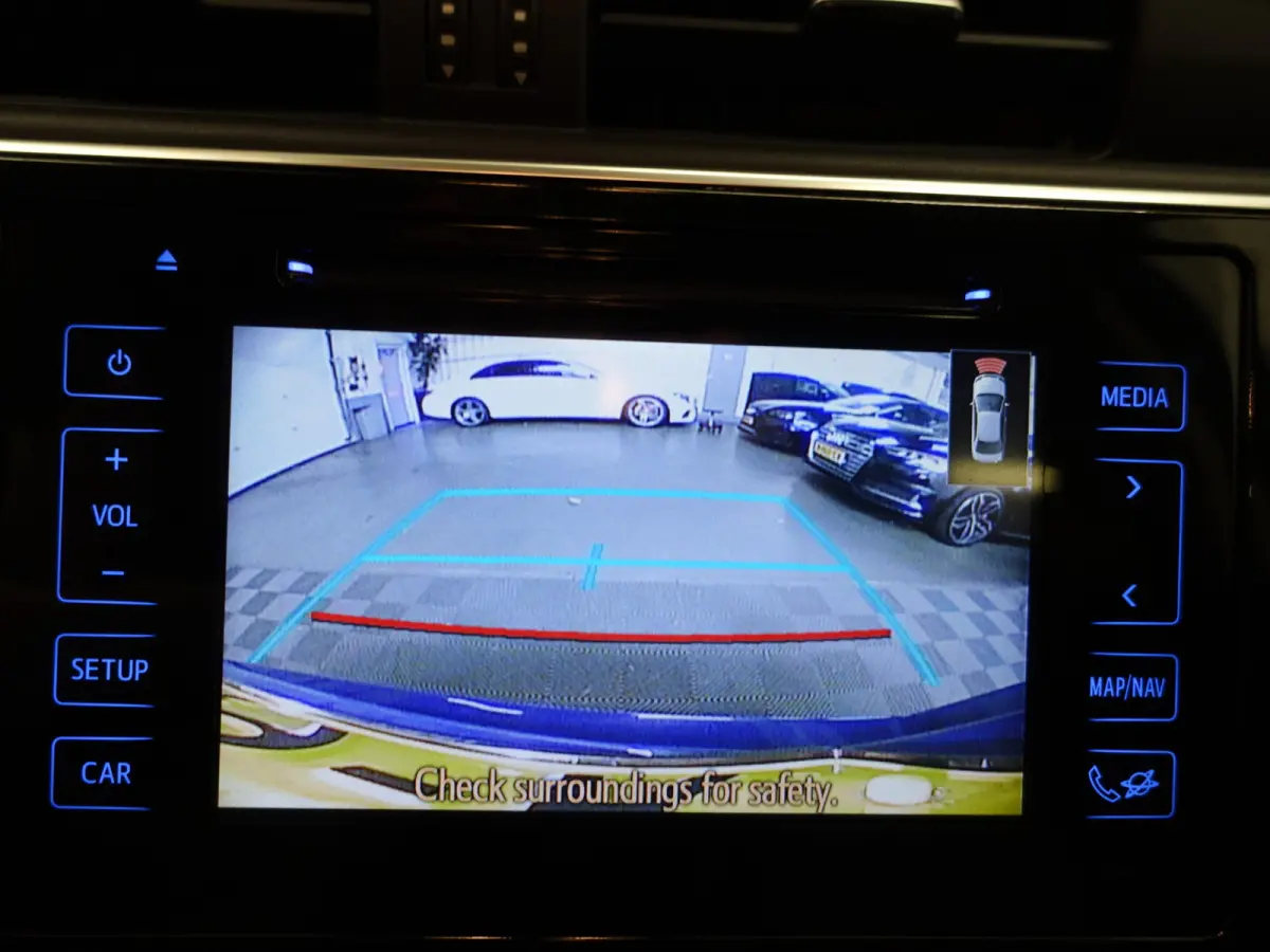 1.8 Hybrid Dynamic Aut- Lane Assist, Navi, Camera, Clima, Park Assist, Cruise