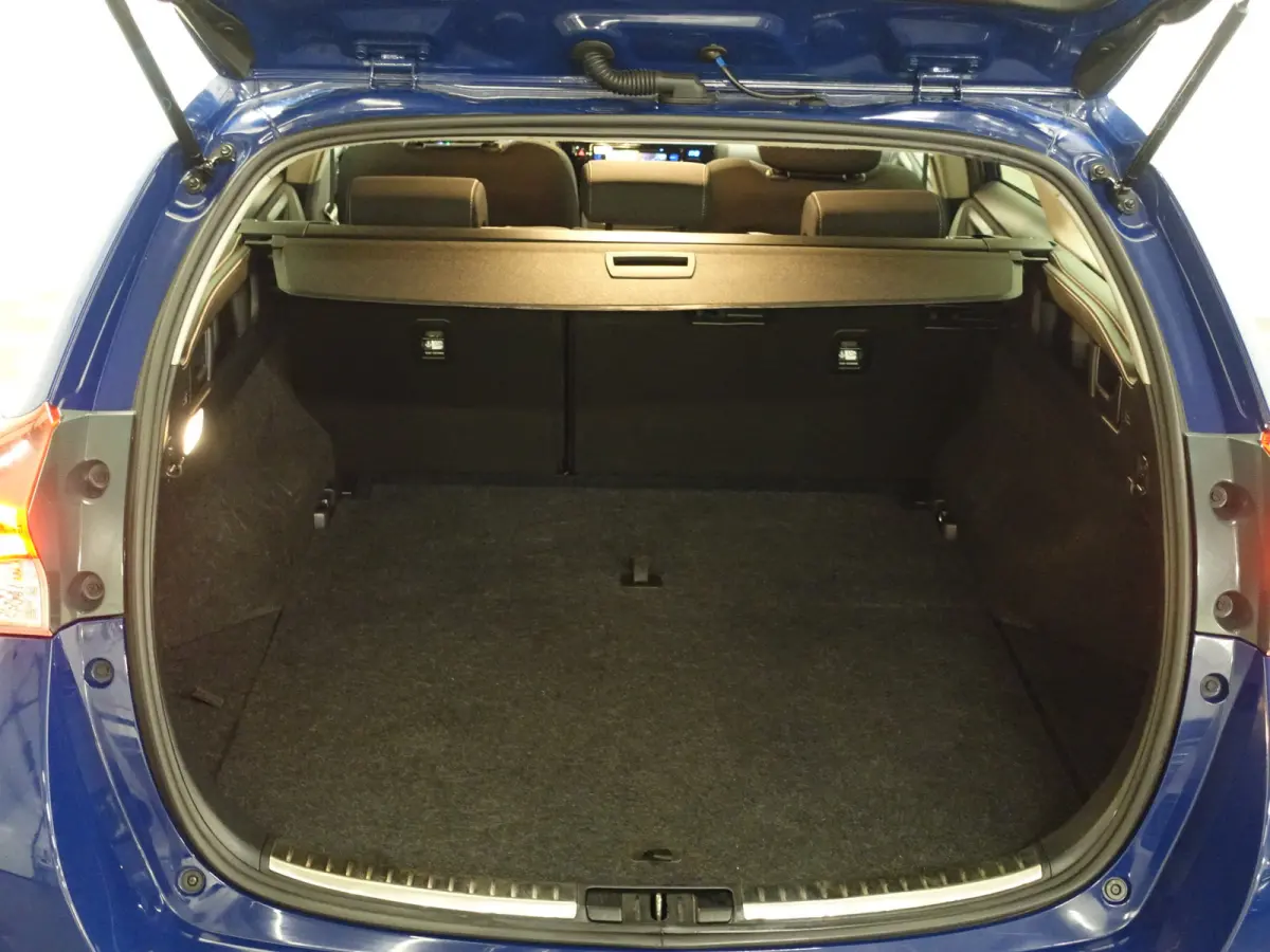 1.8 Hybrid Dynamic Aut- Lane Assist, Navi, Camera, Clima, Park Assist, Cruise