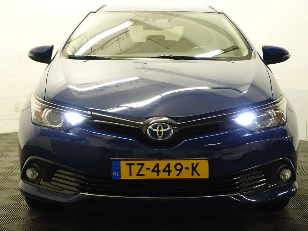 1.8 Hybrid Dynamic Aut- Lane Assist, Navi, Camera, Clima, Park Assist, Cruise