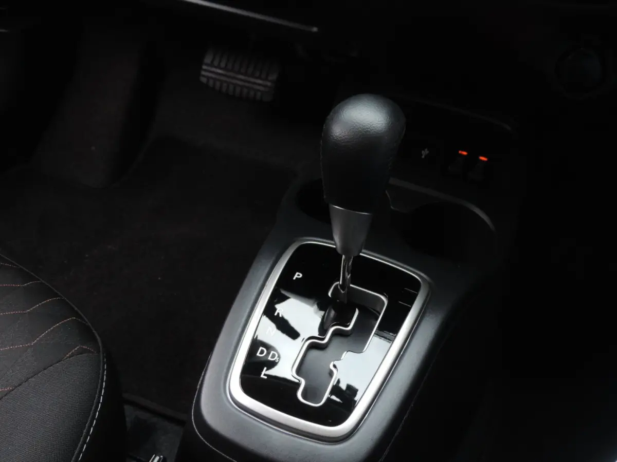 1.2 Intense AUTOMAAT 6.100km | 1e Eig | NL auto | Stoelverw | ECC | CarPlay | 14” Lmvelgen | Camera | DAB