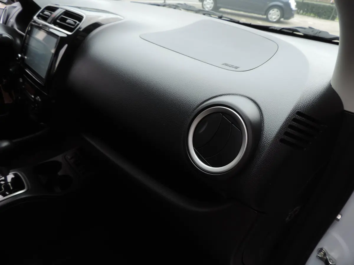 1.2 Intense AUTOMAAT 6.100km | 1e Eig | NL auto | Stoelverw | ECC | CarPlay | 14” Lmvelgen | Camera | DAB
