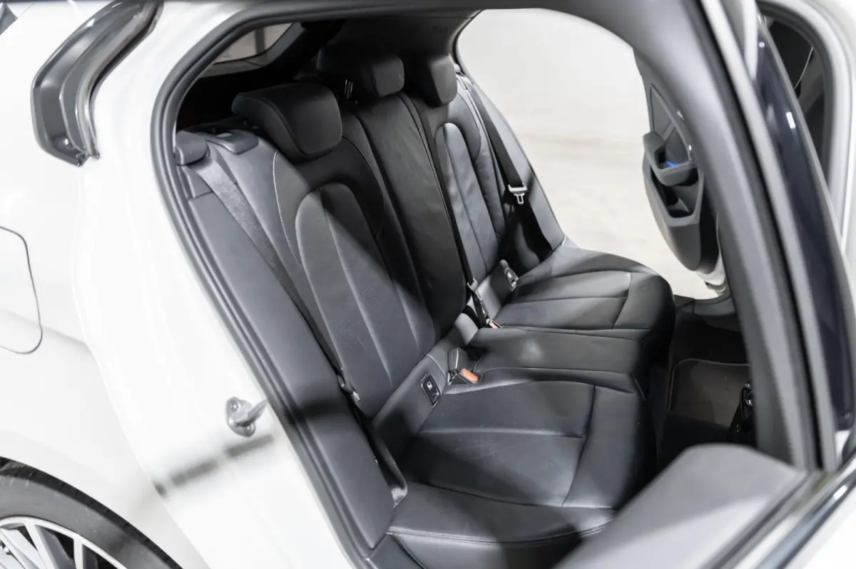 116d Corporate Executive LED AUT NAVI