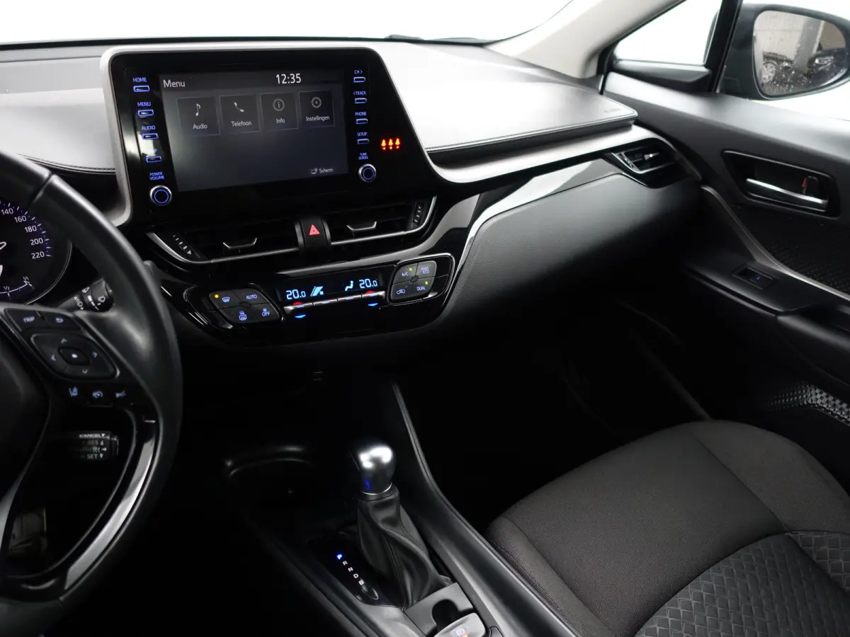 1.8 Hybrid Active Aut- Carplay, Android Auto, Camera, Xenon Led, Park Assist, Lane Assist, Ada Cruise