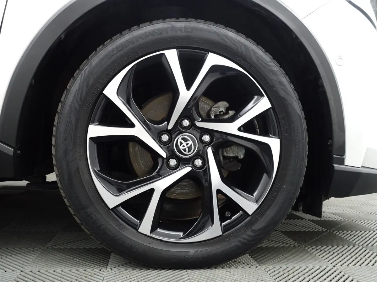 2.0 Hybrid Olympic Executive Edition Aut- Stuur/Stoelverwarming, Ada cruise, JBL Audio, Park Assist, Park Pilot