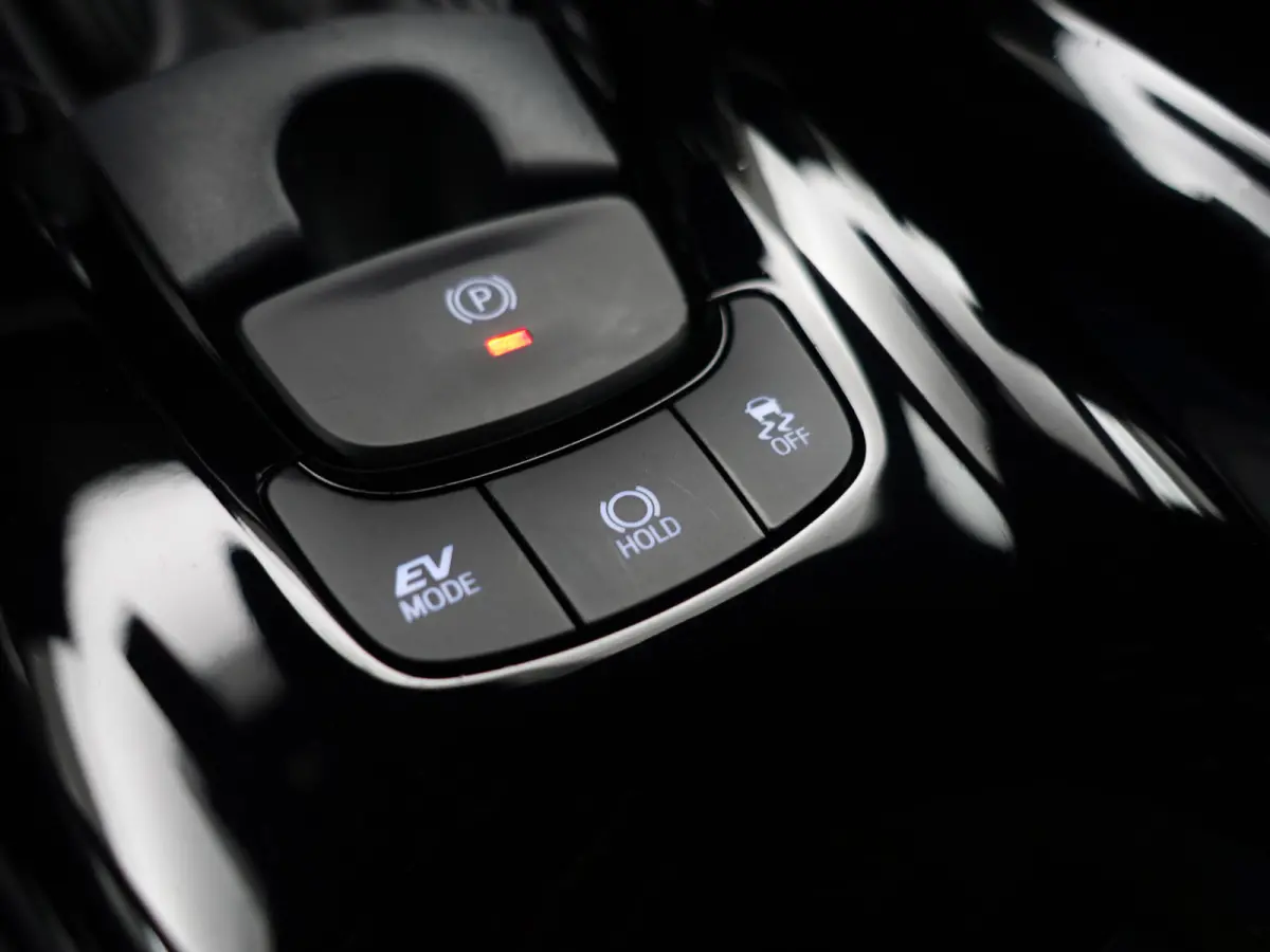 2.0 Hybrid Olympic Executive Edition Aut- Stuur/Stoelverwarming, Ada cruise, JBL Audio, Park Assist, Park Pilot