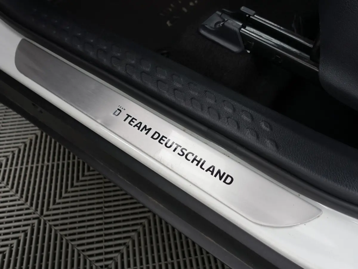 2.0 Hybrid Olympic Executive Edition Aut- Stuur/Stoelverwarming, Ada cruise, JBL Audio, Park Assist, Park Pilot