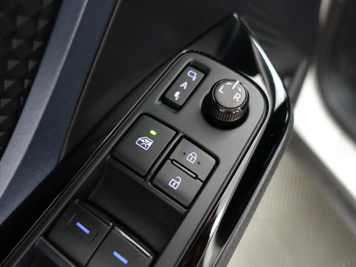 2.0 Hybrid Olympic Executive Edition Aut- Stuur/Stoelverwarming, Ada cruise, JBL Audio, Park Assist, Park Pilot