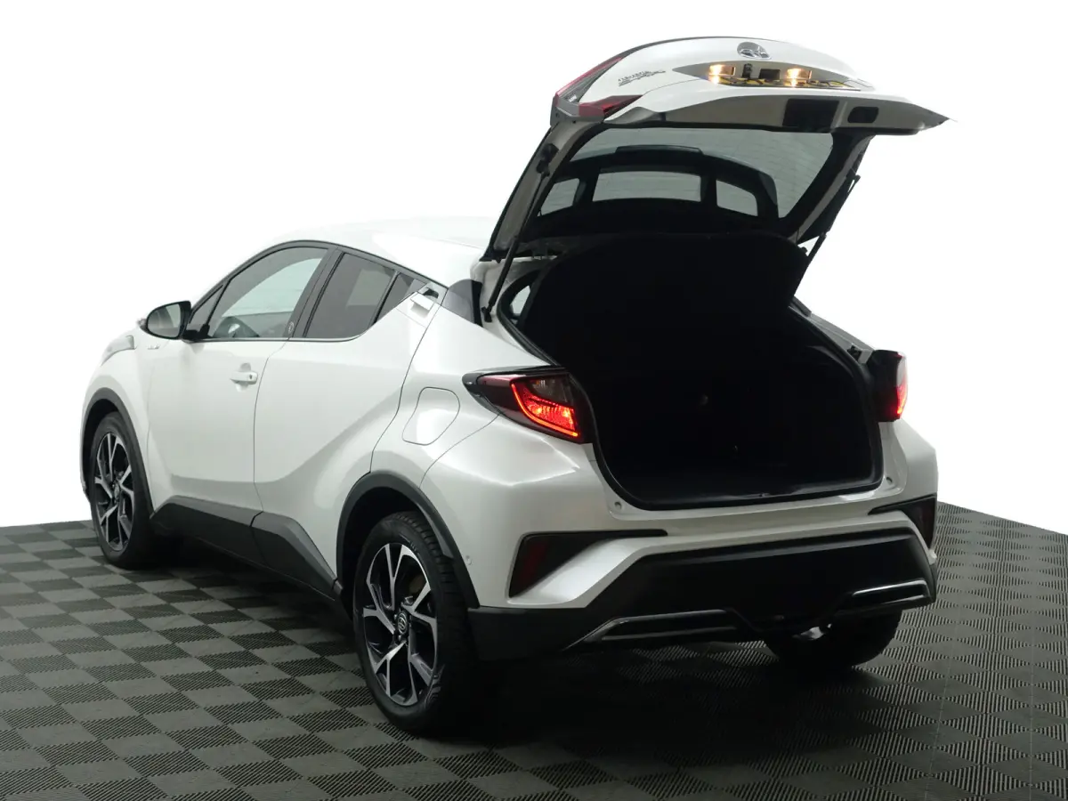 2.0 Hybrid Olympic Executive Edition Aut- Stuur/Stoelverwarming, Ada cruise, JBL Audio, Park Assist, Park Pilot