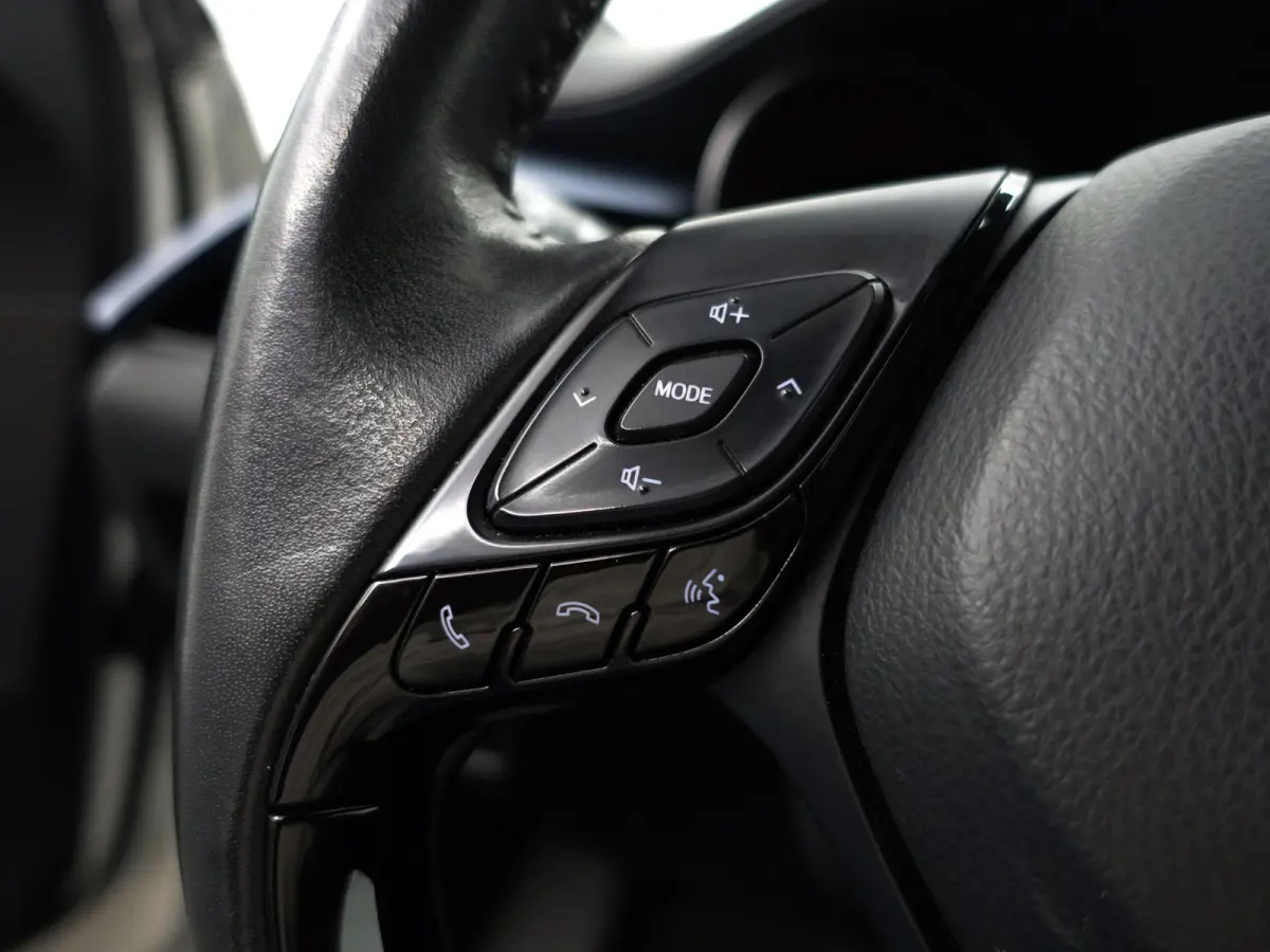 2.0 Hybrid Olympic Executive Edition Aut- Stuur/Stoelverwarming, Ada cruise, JBL Audio, Park Assist, Park Pilot