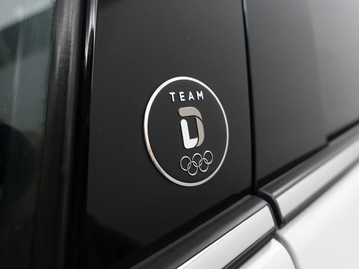 2.0 Hybrid Olympic Executive Edition Aut- Stuur/Stoelverwarming, Ada cruise, JBL Audio, Park Assist, Park Pilot