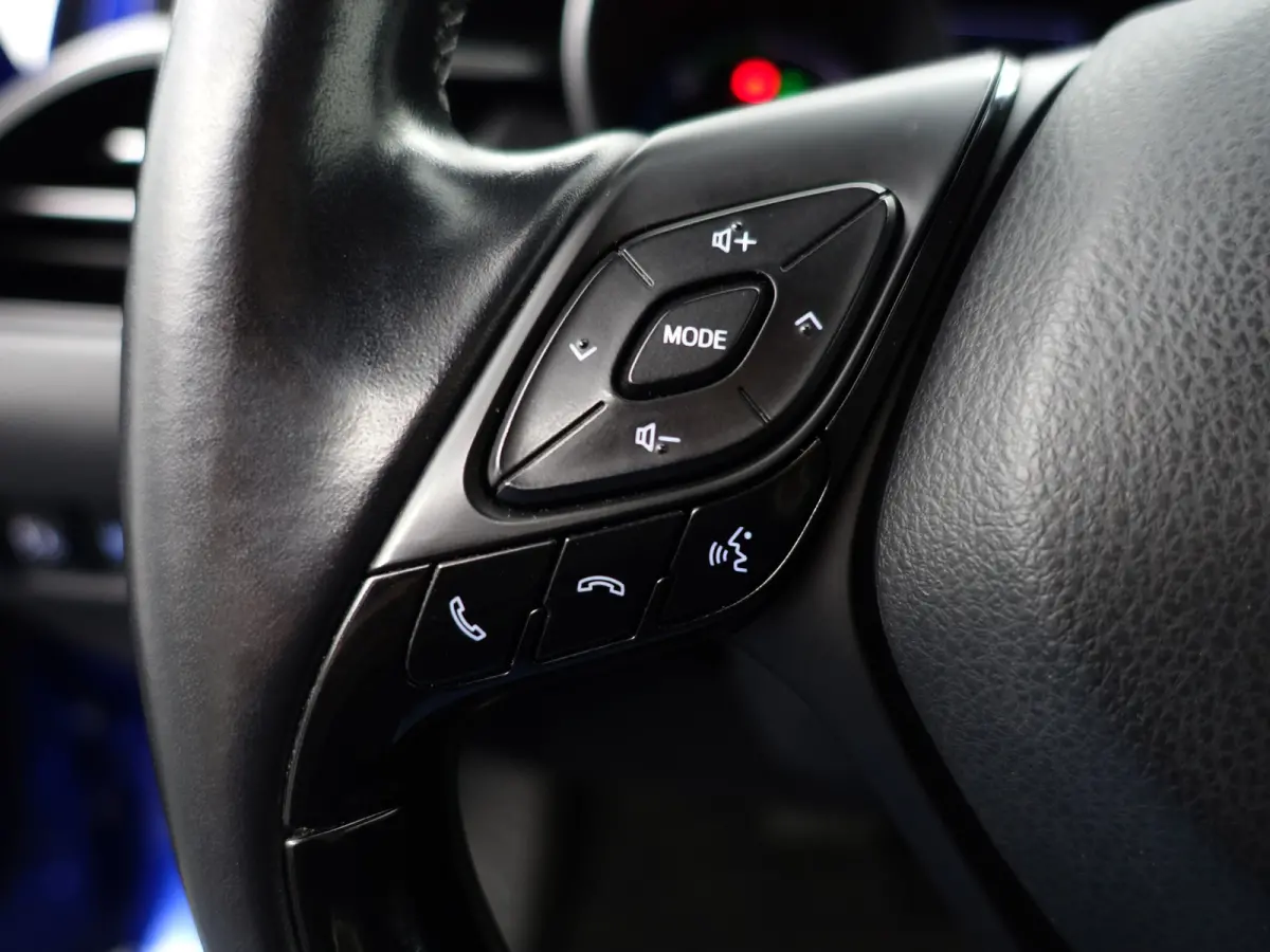 1.8 Hybrid Dynamic Aut- Xenon Led, Camera, Ada Cruise, Park Assist, Navi, Clima, Keyless