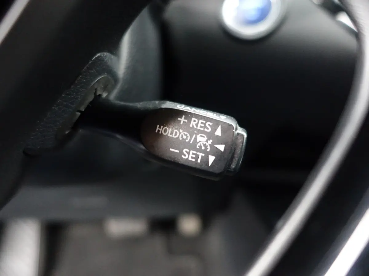 1.8 Hybrid Dynamic Aut- Xenon Led, Camera, Ada Cruise, Park Assist, Navi, Clima, Keyless