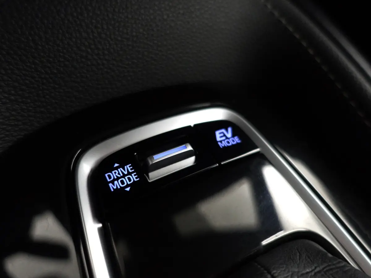 1.8 Hybrid Executive Aut- Head Up, Virtual cockpit, Stoelverwarming, Carplay, Park Pilot, Park Assist, Camera