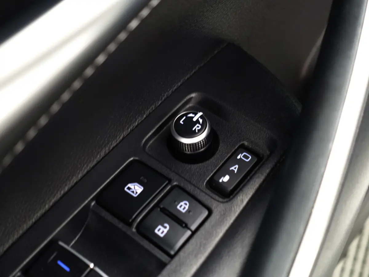 1.8 Hybrid Executive Aut- Head Up, Virtual cockpit, Stoelverwarming, Carplay, Park Pilot, Park Assist, Camera