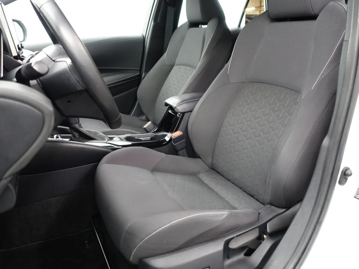 1.8 Hybrid Executive Aut- Head Up, Virtual cockpit, Stoelverwarming, Carplay, Park Pilot, Park Assist, Camera
