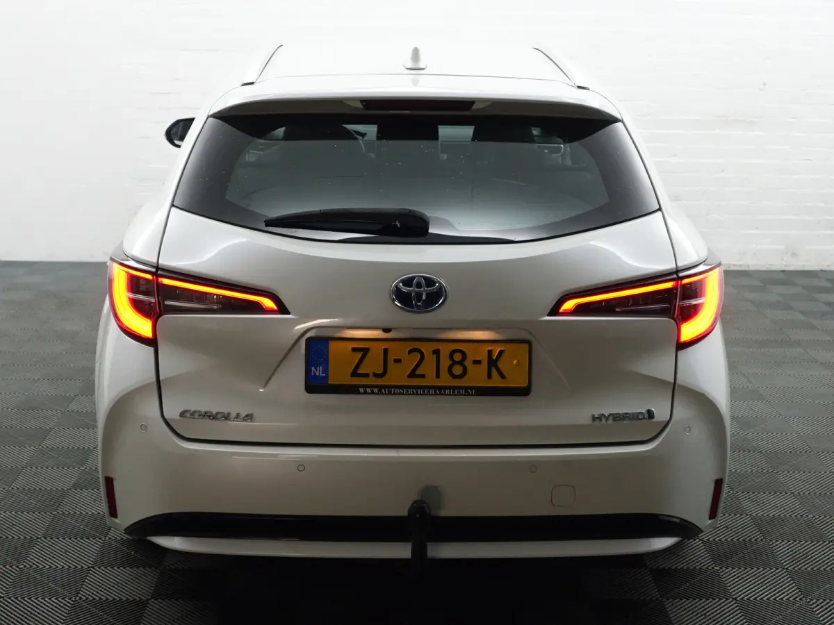 1.8 Hybrid Executive Aut- Head Up, Virtual cockpit, Stoelverwarming, Carplay, Park Pilot, Park Assist, Camera