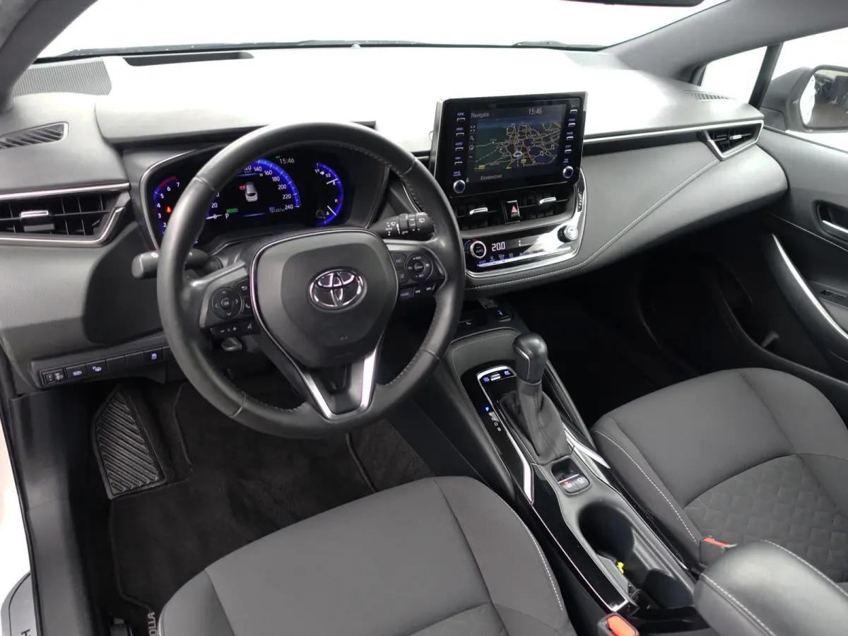 1.8 Hybrid Executive Aut- Head Up, Virtual cockpit, Stoelverwarming, Carplay, Park Pilot, Park Assist, Camera