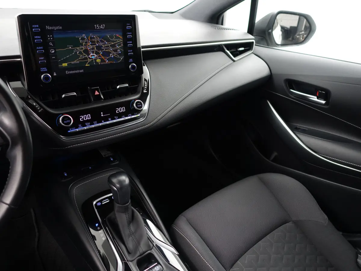 1.8 Hybrid Executive Aut- Head Up, Virtual cockpit, Stoelverwarming, Carplay, Park Pilot, Park Assist, Camera