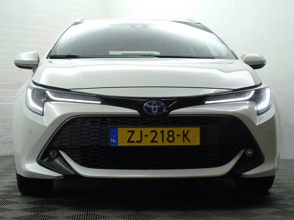 1.8 Hybrid Executive Aut- Head Up, Virtual cockpit, Stoelverwarming, Carplay, Park Pilot, Park Assist, Camera