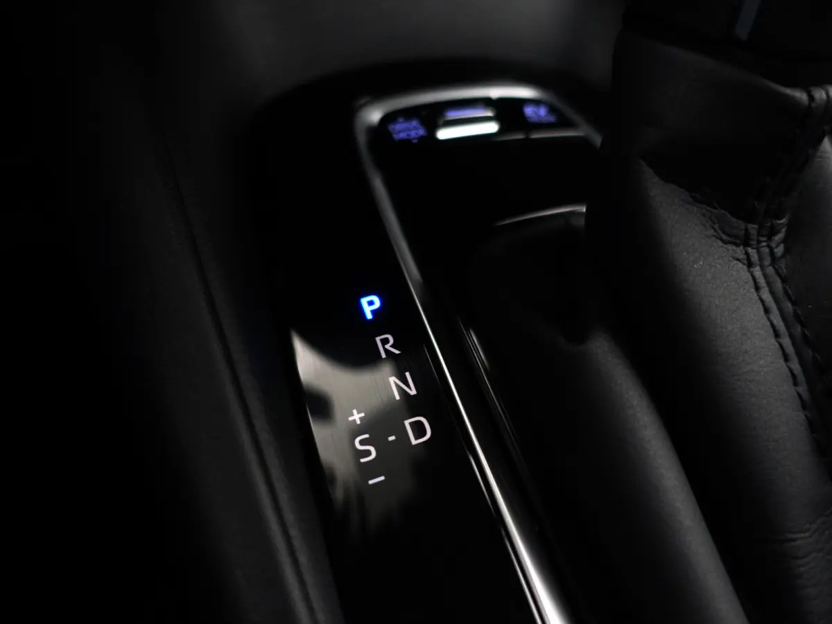 2.0 Hybrid Business Plus Aut- Ada Cruise, Lane Assist, Xenon Led, Camera, Stoelverwarming, Navi, Comfort Interieur