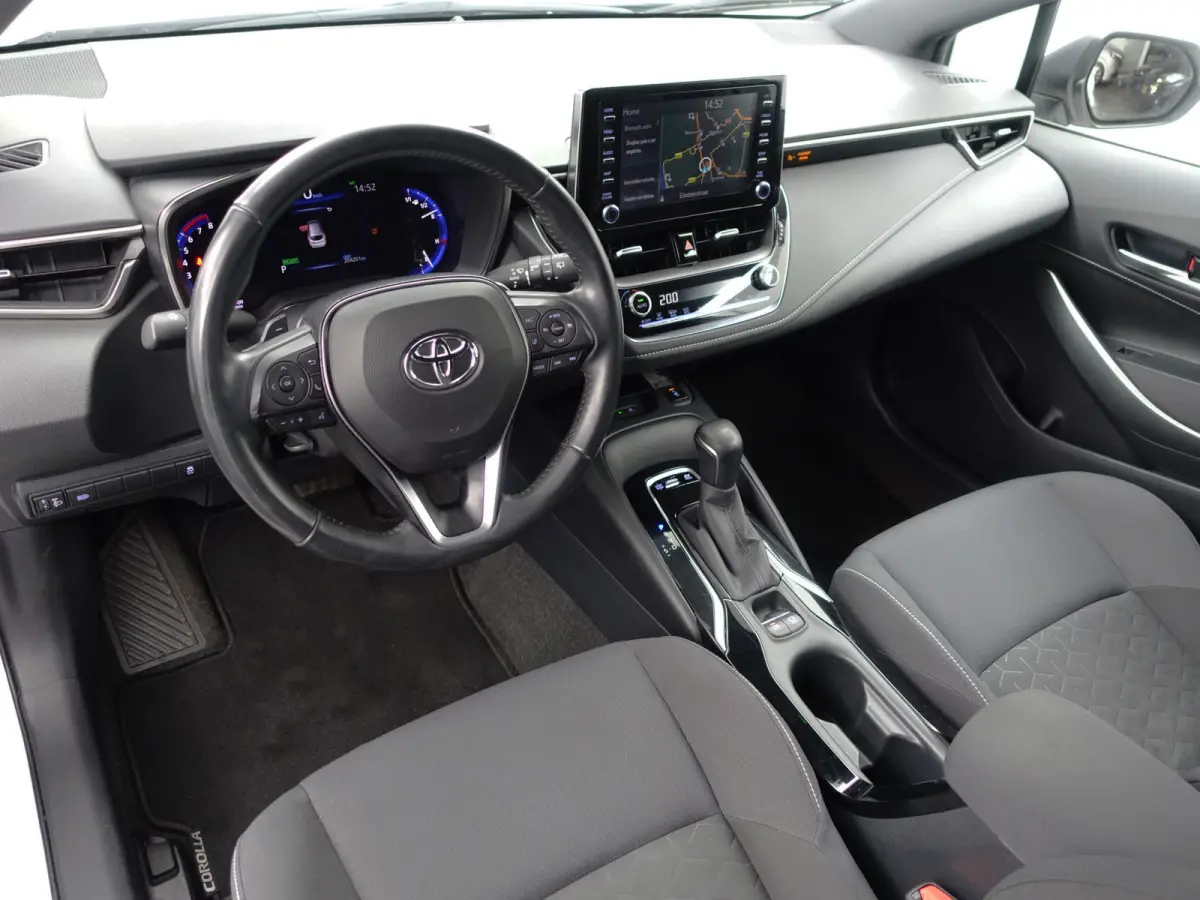 2.0 Hybrid Business Plus Aut- Ada Cruise, Lane Assist, Xenon Led, Camera, Stoelverwarming, Navi, Comfort Interieur