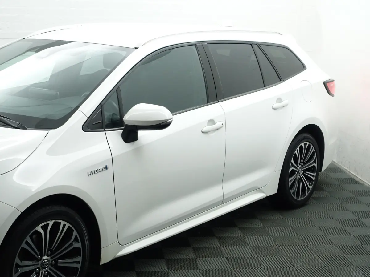 2.0 Hybrid Business Plus Aut- Ada Cruise, Lane Assist, Xenon Led, Camera, Stoelverwarming, Navi, Comfort Interieur