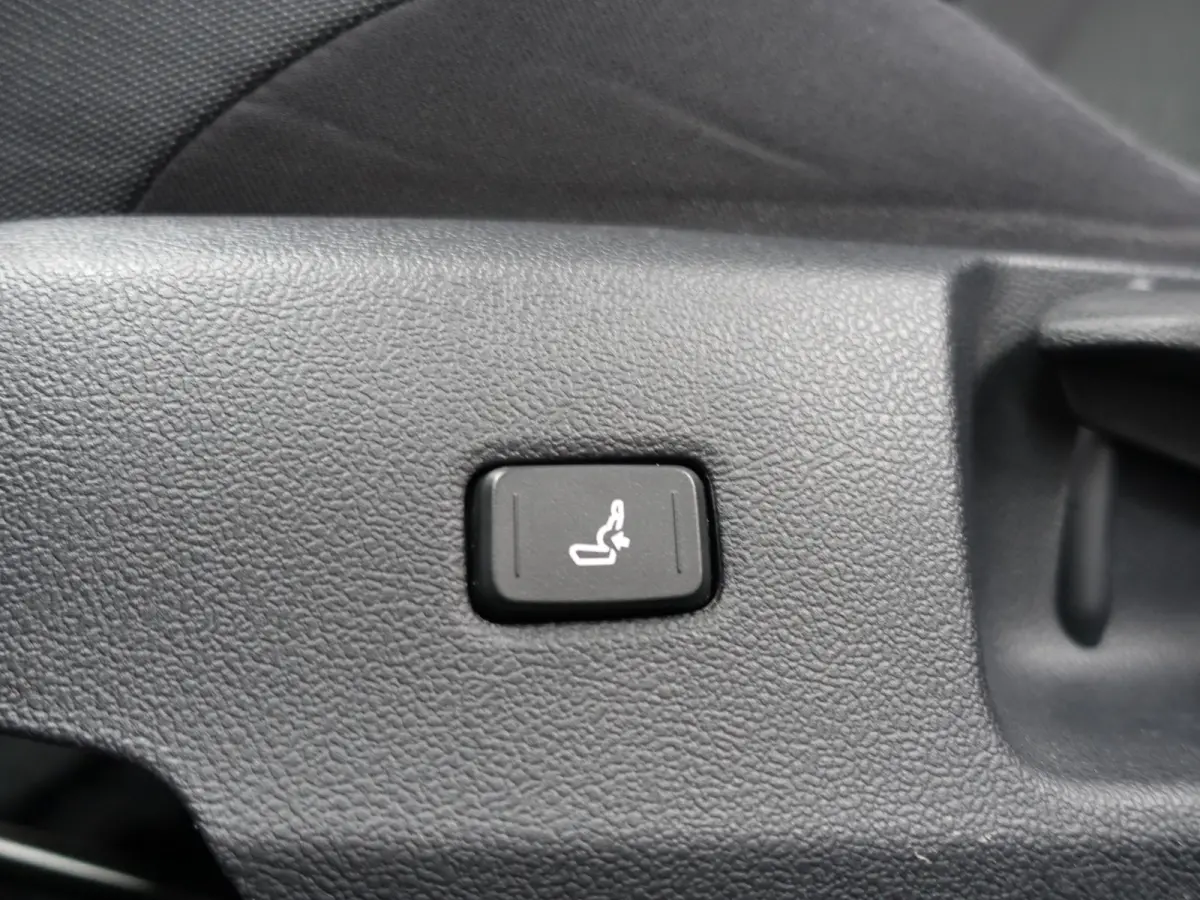 2.0 Hybrid Business Plus Aut- Ada Cruise, Lane Assist, Xenon Led, Camera, Stoelverwarming, Navi, Comfort Interieur