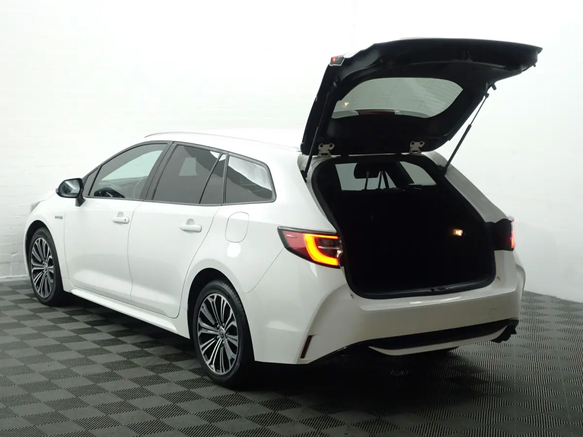 2.0 Hybrid Business Plus Aut- Ada Cruise, Lane Assist, Xenon Led, Camera, Stoelverwarming, Navi, Comfort Interieur