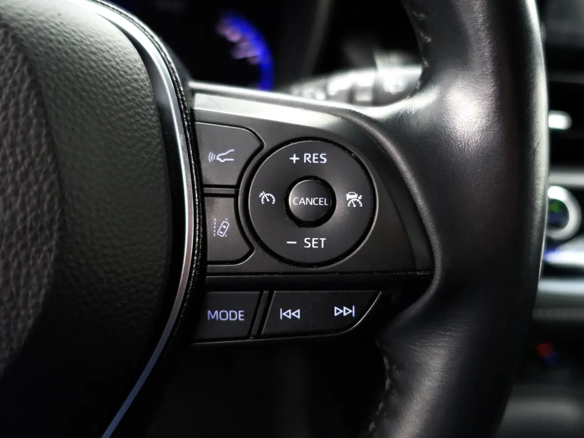 2.0 Hybrid Business Plus Aut- Ada Cruise, Lane Assist, Xenon Led, Camera, Stoelverwarming, Navi, Comfort Interieur