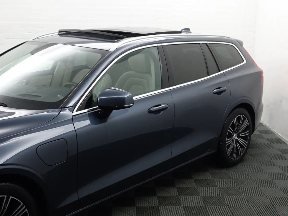2.0 T8 Twin Engine AWD Inscription- Design Leder, Panoramadak, Head Up, Memory, Blis, Xenon Led